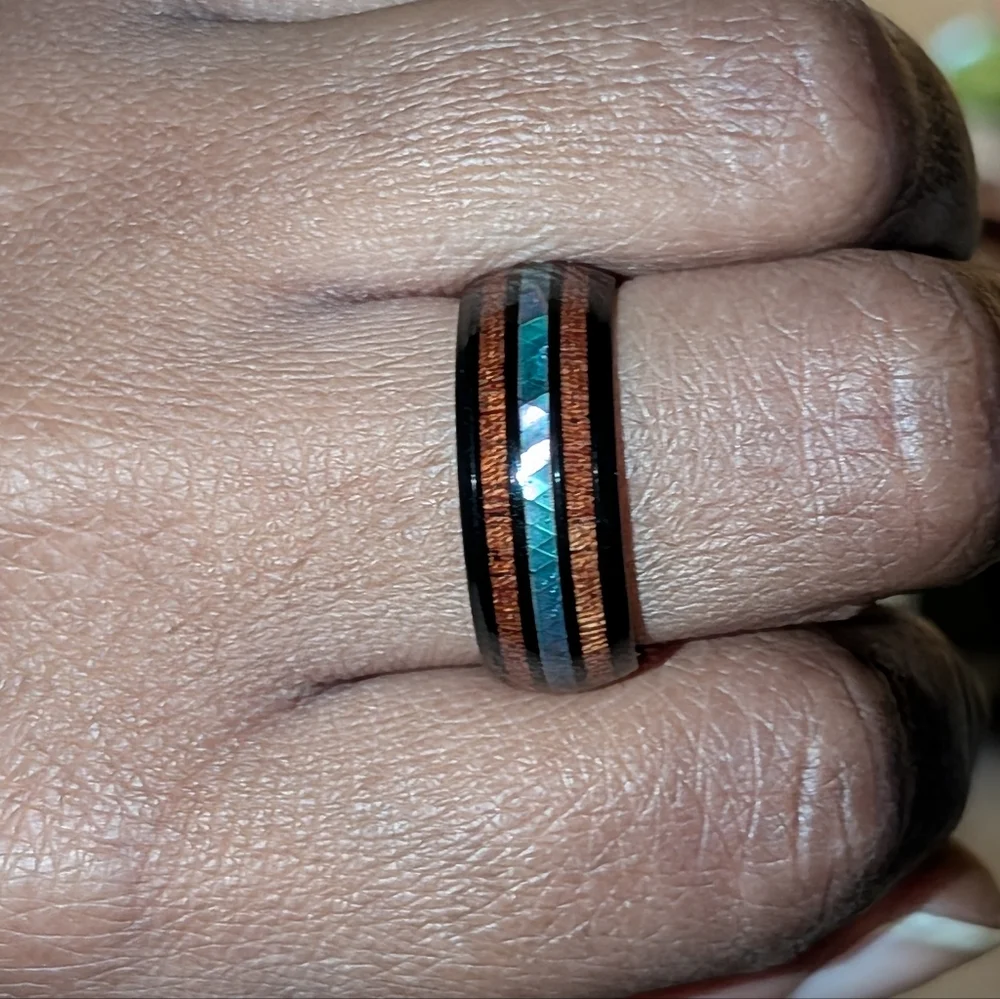 Men's edgy wood grain ring sz 7